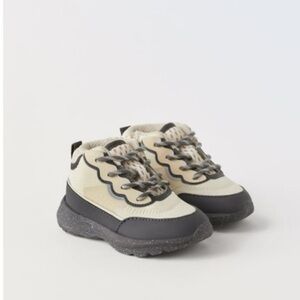 Zara Kids Trekking High Top Sneakers (Size 26)